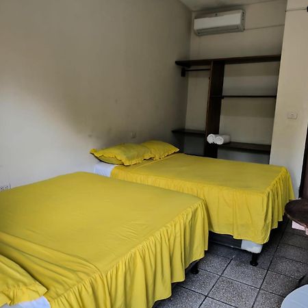 Hotel Y Restaurante Casa Jardines San Benito المظهر الخارجي الصورة