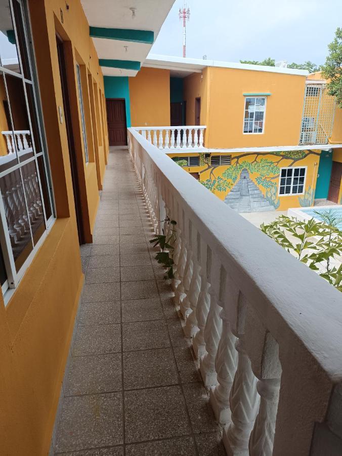 Hotel Y Restaurante Casa Jardines San Benito المظهر الخارجي الصورة